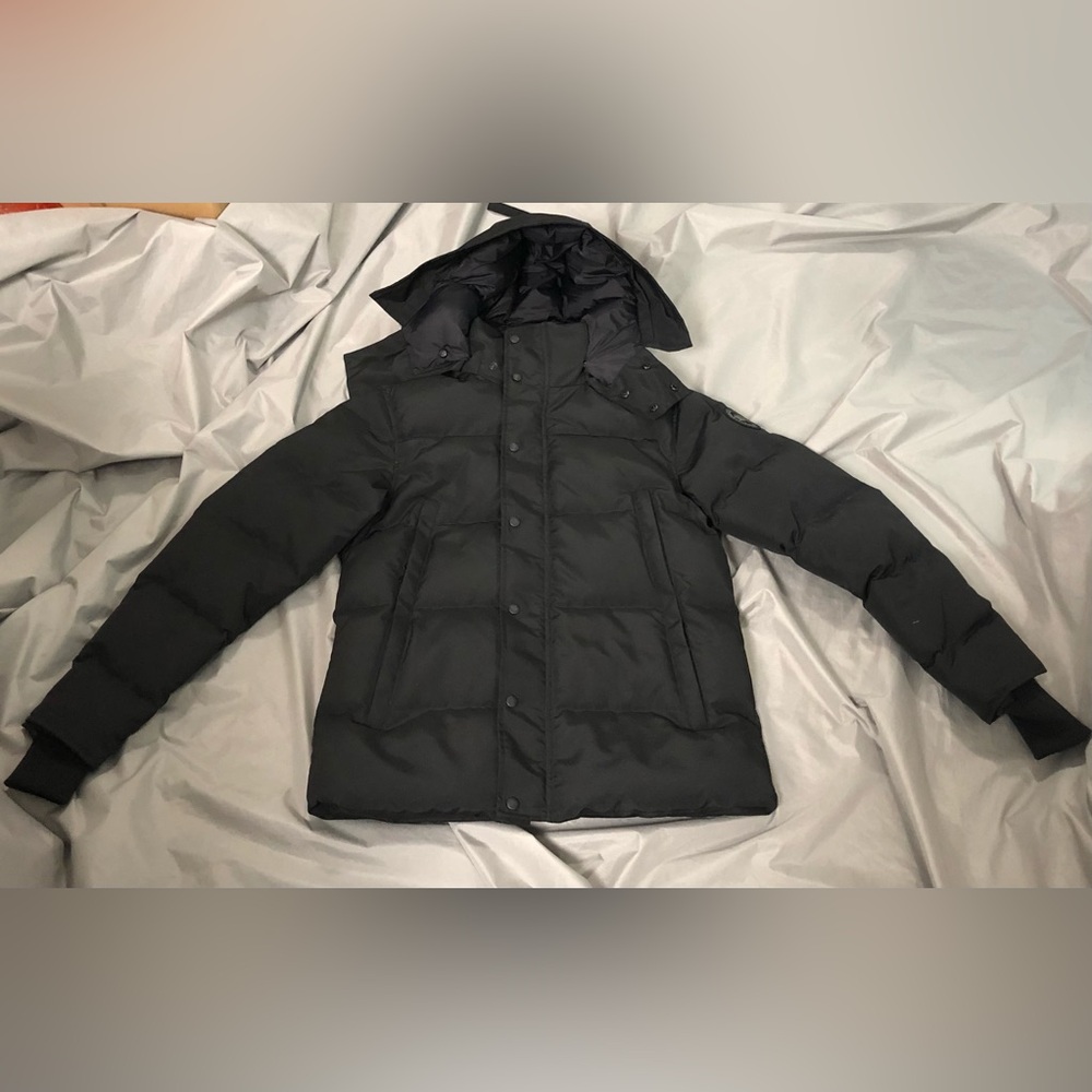 Canada Goose Black Hooded Puffer Coat